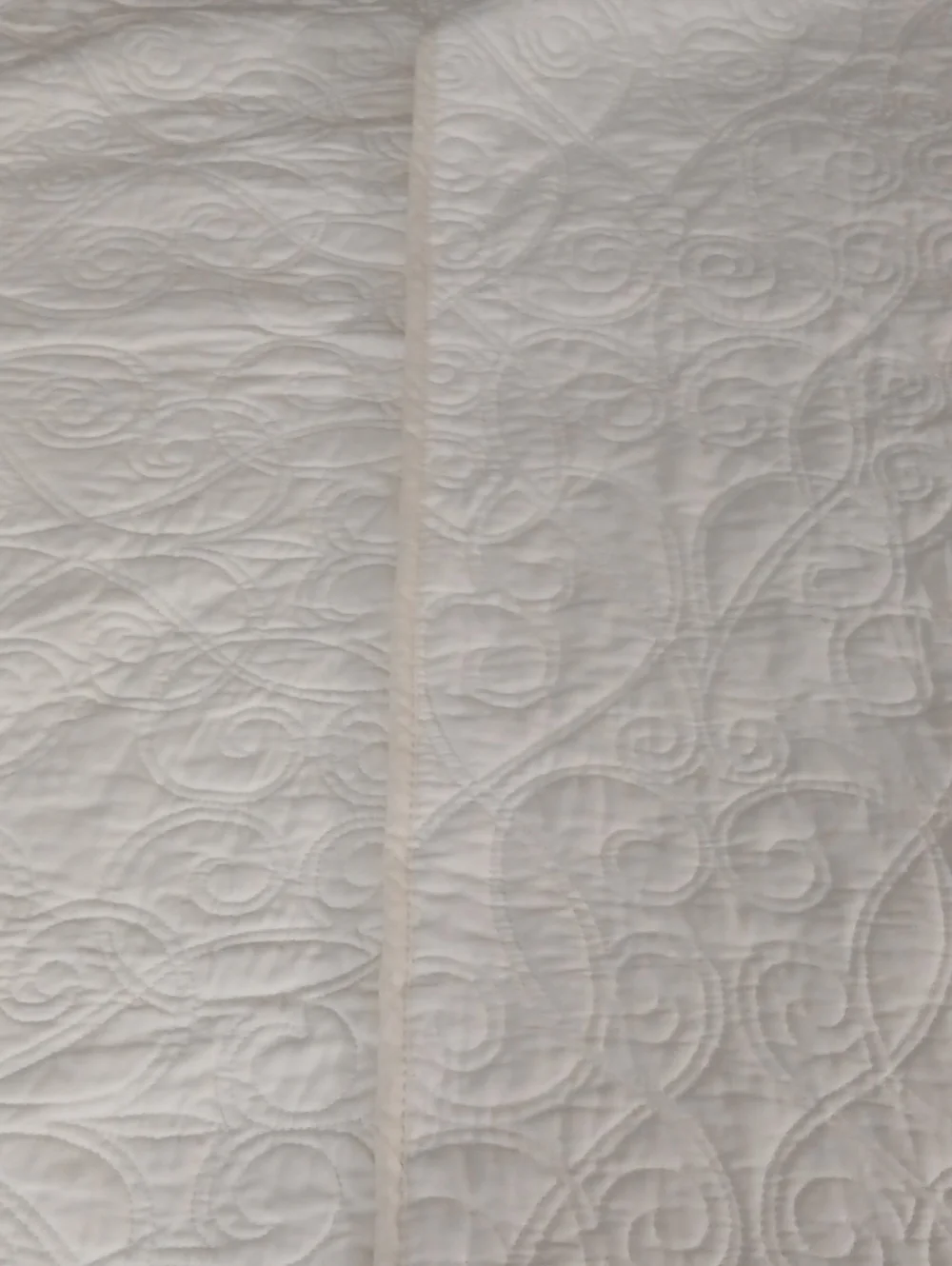 Laura Ashley Queen Quilt